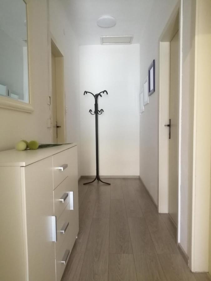 Apartment Vera, 80 M From The Sea Novigrad  Exterior photo